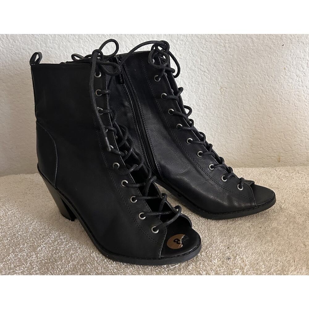 Breckelles Tina-15 SZ 8 Black Lace Up Boot Open Toe Block Heel Zip Faux Leather